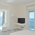 Alojamento de Acomodação e Pequeno-almoço Grachira 4*